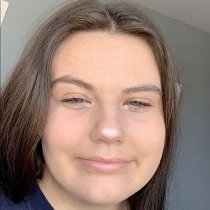 Meet your Posher, Abigail